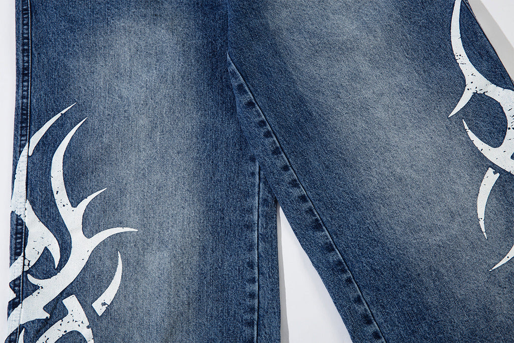 New high street trend thorn print washed jeans